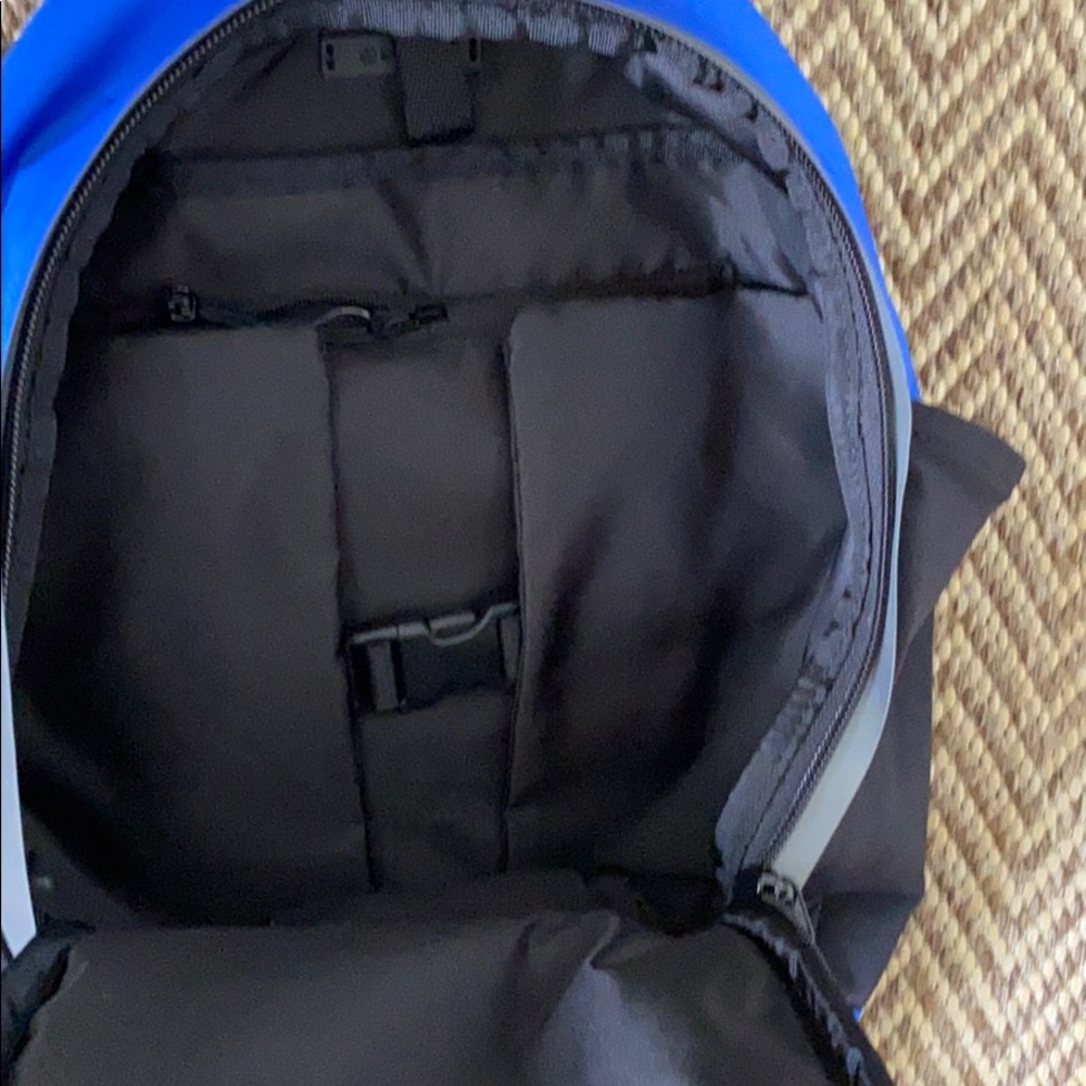 NWT last one❤️Lululemon Fast & Free Backpack - Picture 14 of 16